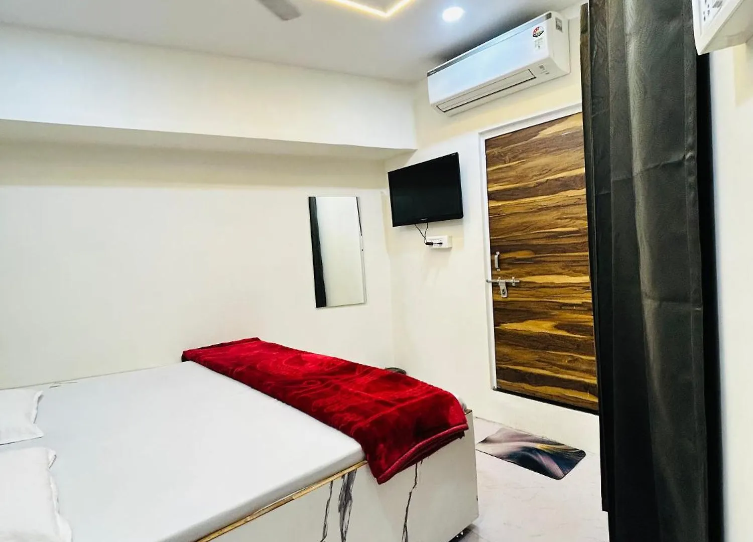 The Kashi Room Varanasi Hotel